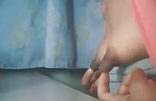 XXX یک دانلود فیلم سوپر از سایت شهوانی دختر ژاپنی بسیار زیبا در یک ماشین مکیده شده است
