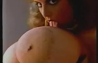 XXX لباس یک دختر شکل و نشان عکس سکسی خفن شهوانی می دهد