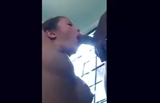 XXX مرد جوان گربه خود را با زبانش صیقل می دهد دانلود فیلم سکس از شهوانی و انگشت خود را به آنجا فشار می دهد