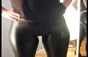 XXX استریپر آن را مکید و به مشتری داد دانلود کلیپ سکس شهوانی