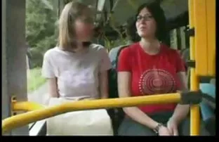 XXX جوجه سیاه با نوک سینه های بزرگ با استفاده از دستگاه جنسی عکس و فیلم سکسی شهوانی خودارضایی می کند