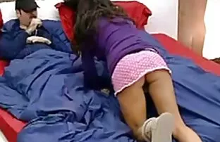 XXX چهار مرد دختر شهوانی سکس فیلم رو لعنتی
