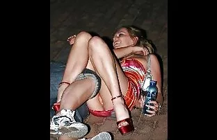XXX سبزه با موهای کوتاه با اسباب بازی های روی دوربین عکس های سکسی شهوانی خودارضایی می کند.