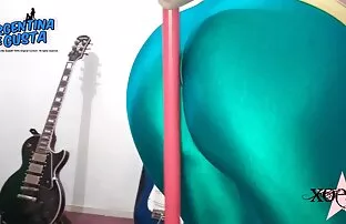 XXX Scarlett Fay واژن با دیلدهای بزرگ شهواني عكس در اتاق رختشویی حلقه می زند