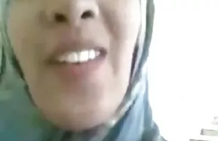 XXX دو دوست پس عکس شهوانی جدید از تجاوز به سبزه ، ماسک می پوشند