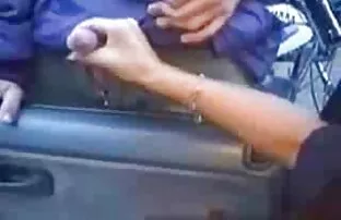 XXX دختر مأمور ورزش در فیلم سکس خارجی شهوانی کوچه در خیابان
